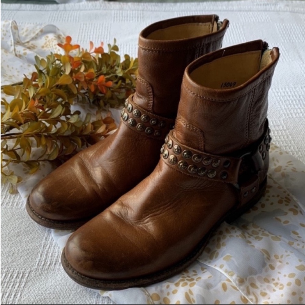 Frye Women’s Philip Studded Harness Boots brown 
size 6 - Picture 2 of 10